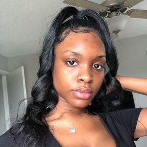 Meet your Posher, Alexus